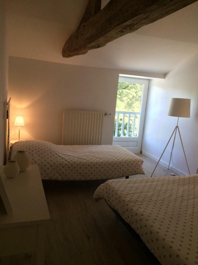 Le Petit Monty Gite Cote Etang Saint-Malo-du-Bois Bagian luar foto