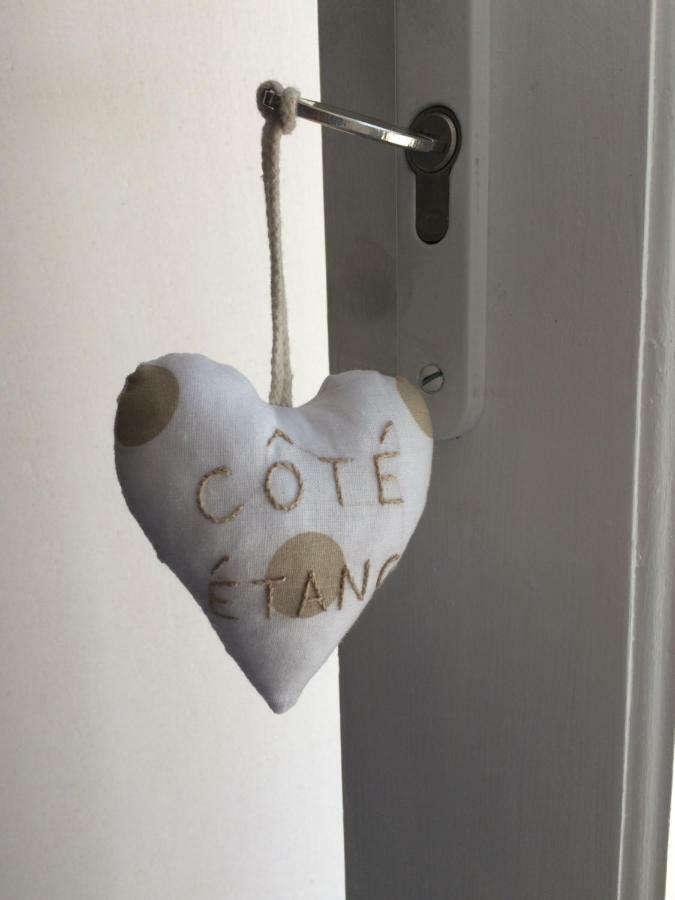 Le Petit Monty Gite Cote Etang Saint-Malo-du-Bois Bagian luar foto